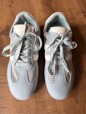 Dolce Vita Light Blue and White Women's Sneakers size 10